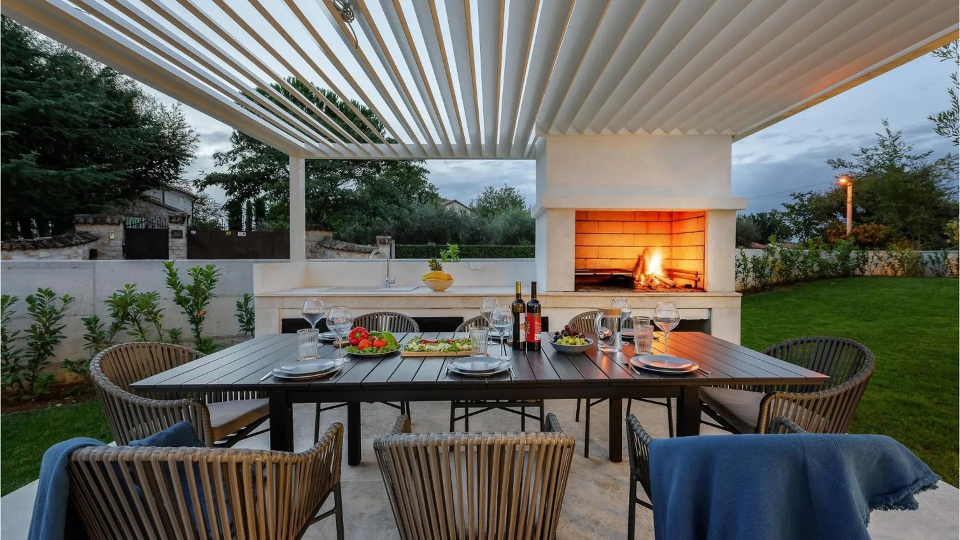 Nice Home In Jehnici With Wifi