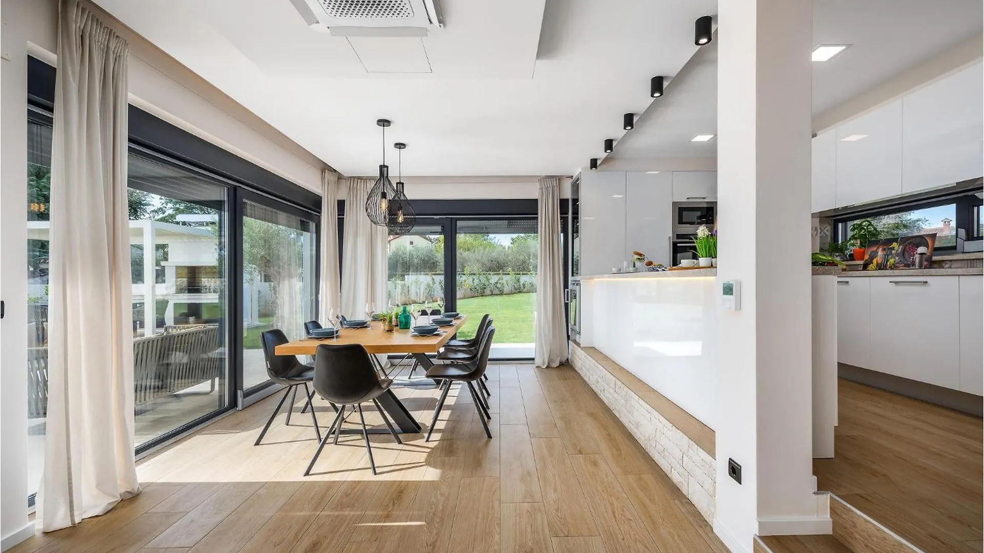 Nice Home In Jehnici With Wifi Tatil Evi